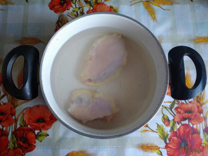Фото приготовление рецепта: Суп из жёлтой чечевицы с капчеными крылышками шаг №1
