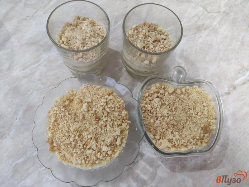 Фото приготовление рецепта: Десерт из песочного печенья и заварного крема шаг №10