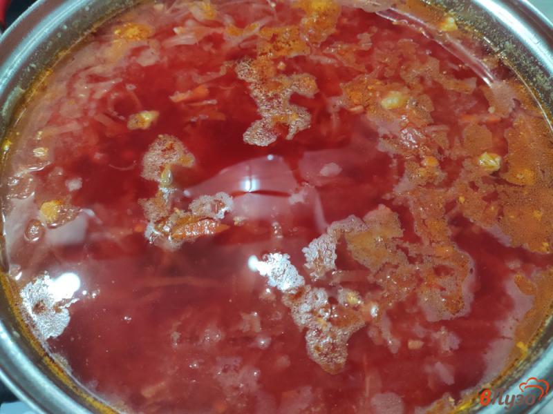 Фото приготовление рецепта: Красный борщ с кетчупом шаг №11