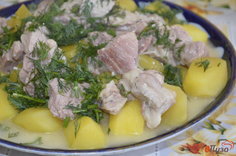 Фото приготовление рецепта: Свинина с картофелем шаг №7