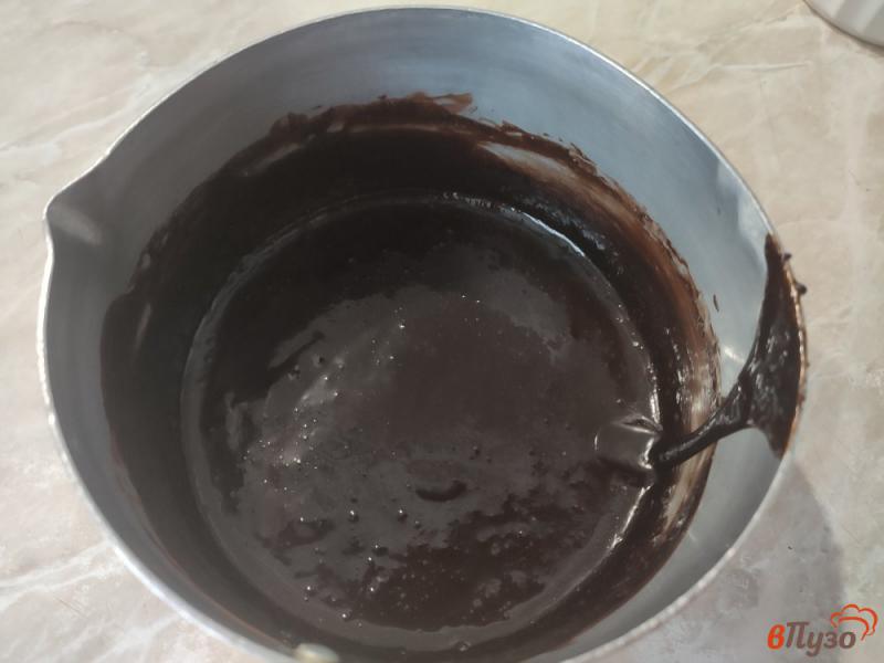 Фото приготовление рецепта: Шоколадно-банановое пироженоё шаг №7