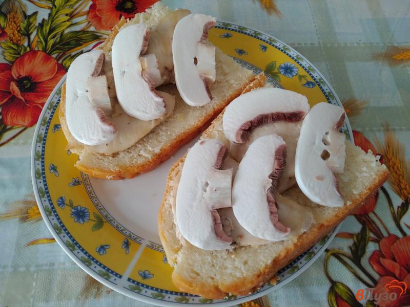 Фото приготовление рецепта: Горячие бутерброды в духовке шаг №8