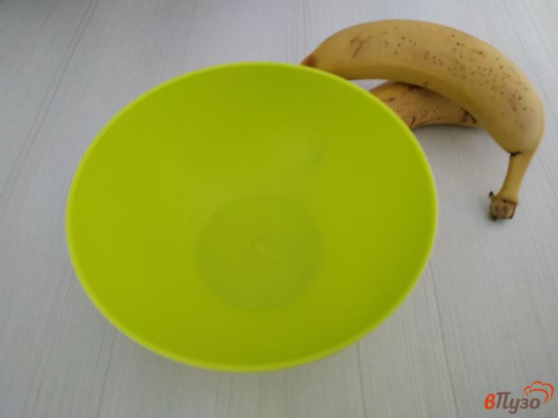 Фото приготовление рецепта: Банановый кекс с изюмом шаг №1
