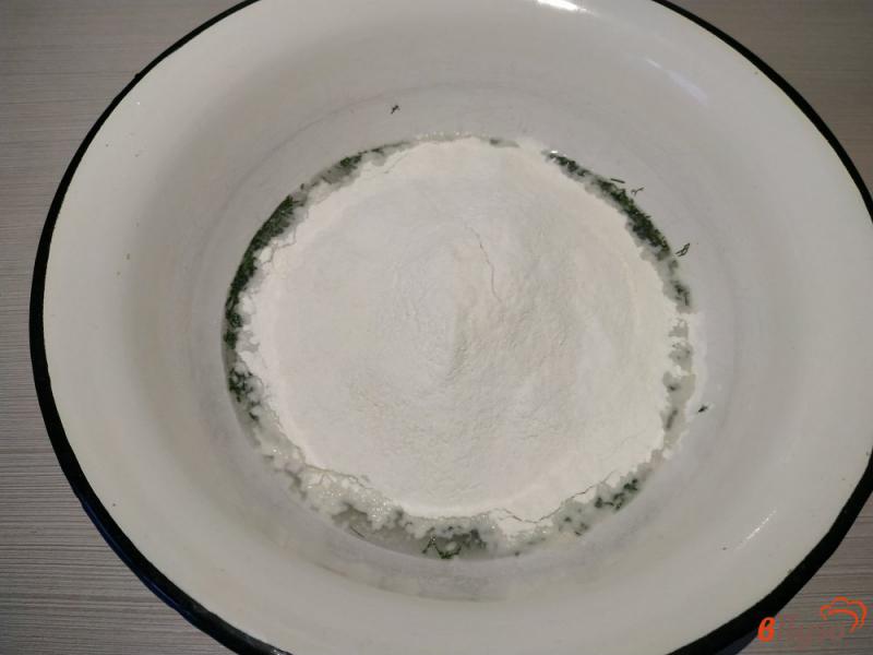 Фото приготовление рецепта: Домашний лаваш с зеленью шаг №3