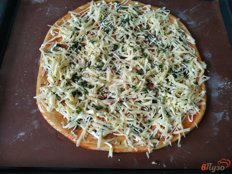Фото приготовление рецепта: Пицца с шампиньонами шаг №15