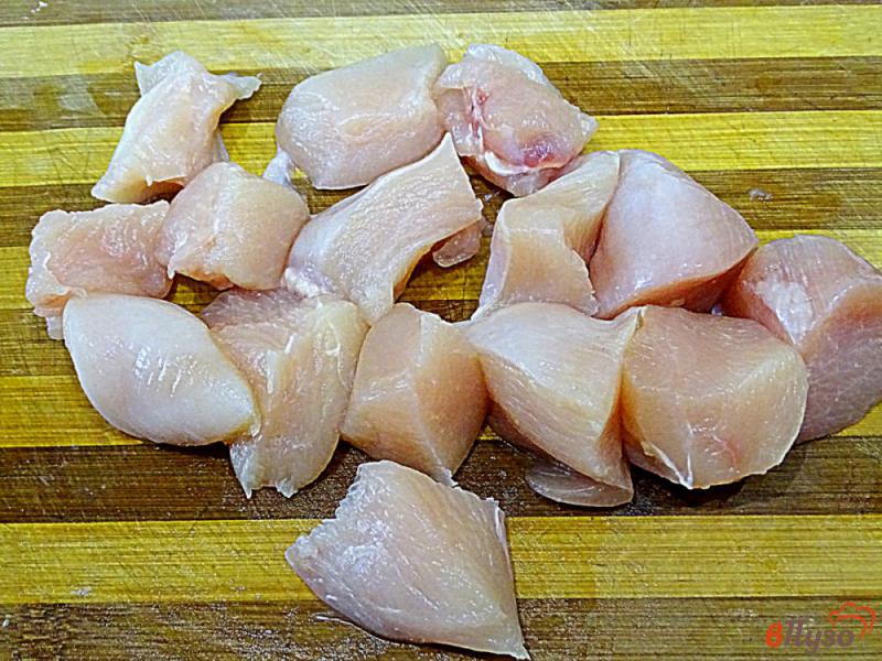 Фото приготовление рецепта: Куриное филе под свинину шаг №2