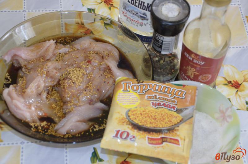 Фото приготовление рецепта: Джерки из куриной грудки с семенами горчицы и соевым соусом шаг №2