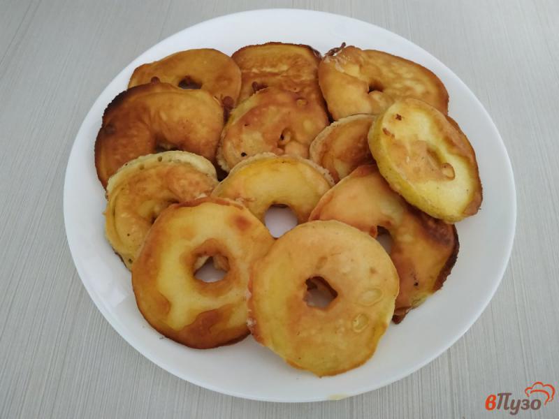 Фото приготовление рецепта: Яблоки в ванильном кляре шаг №10