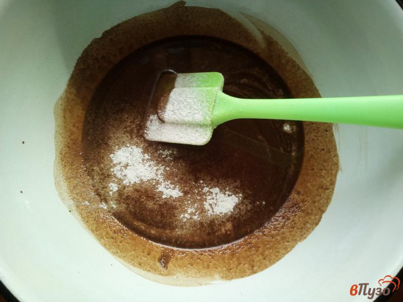 Фото приготовление рецепта: Шоколадные молочные конфеты с арахисом шаг №4