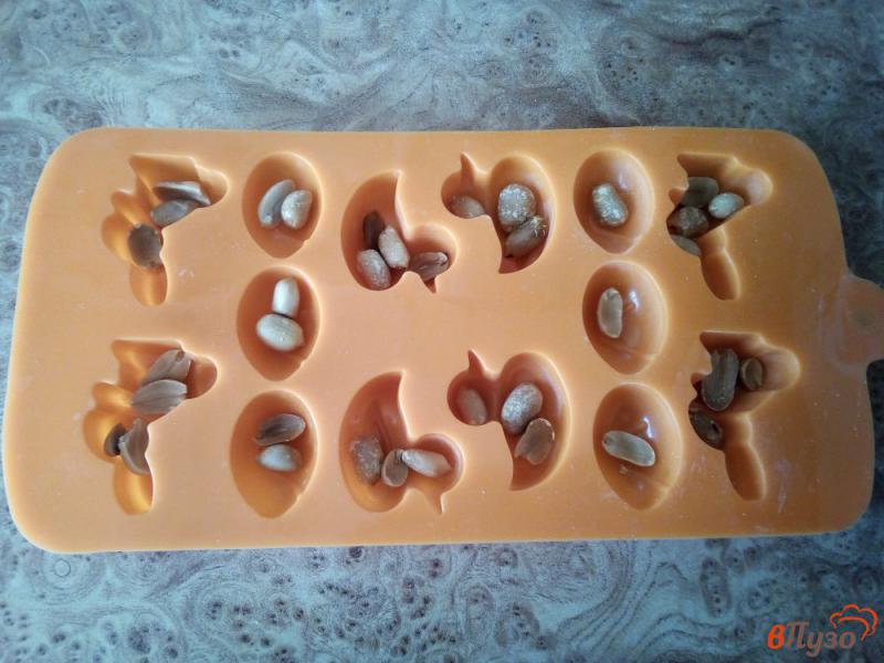 Фото приготовление рецепта: Шоколадные молочные конфеты с арахисом шаг №6