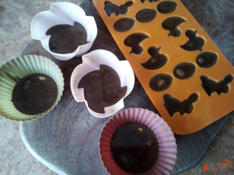 Фото приготовление рецепта: Шоколадные молочные конфеты с арахисом шаг №7