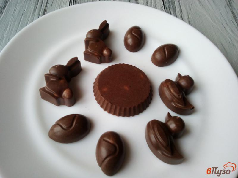 Фото приготовление рецепта: Шоколадные молочные конфеты с арахисом шаг №9
