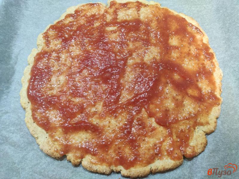 Фото приготовление рецепта: Пицца на творожной тесте шаг №8