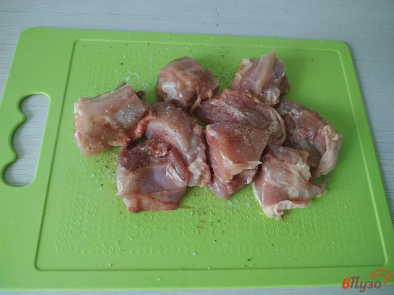 Фото приготовление рецепта: Азу из курицы шаг №2