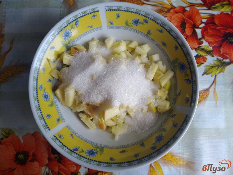 Фото приготовление рецепта: Сырники в яблочной карамели шаг №5