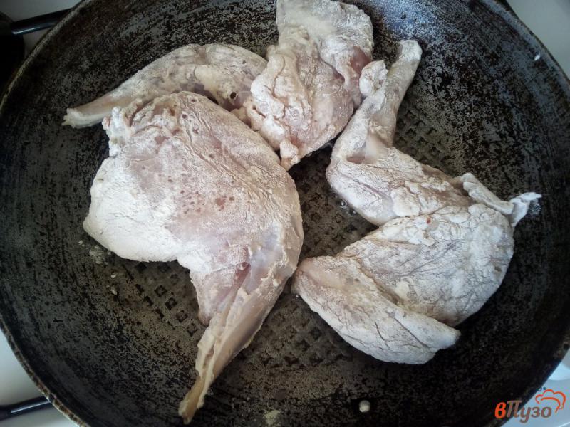 Фото приготовление рецепта: Кролик с луковым соусом шаг №5