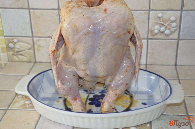 Фото приготовление рецепта: Курица запеченная в аджике и соевом соусе шаг №4