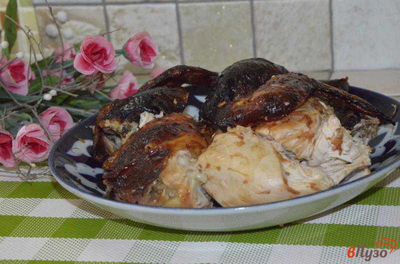 Фото приготовление рецепта: Курица запеченная в аджике и соевом соусе шаг №5