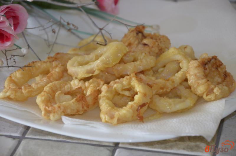 Фото приготовление рецепта: Кольца кальмаров в кляре шаг №4