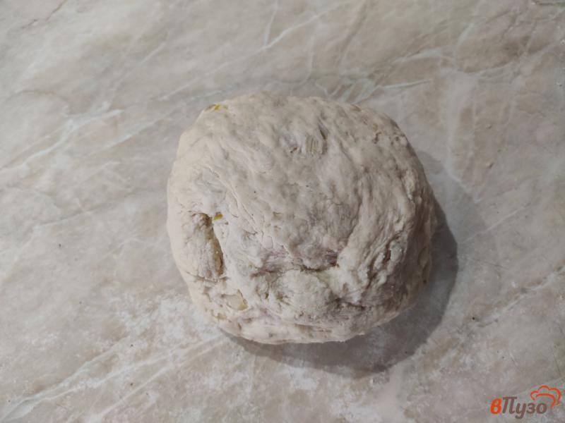 Фото приготовление рецепта: Белый хлеб с жареным луком шаг №9