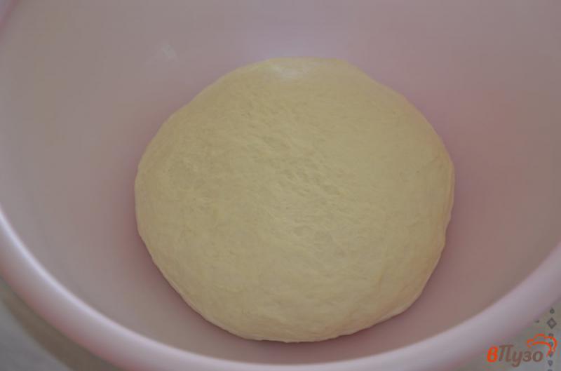Фото приготовление рецепта: Сосиски в тесте с соусом шаг №6