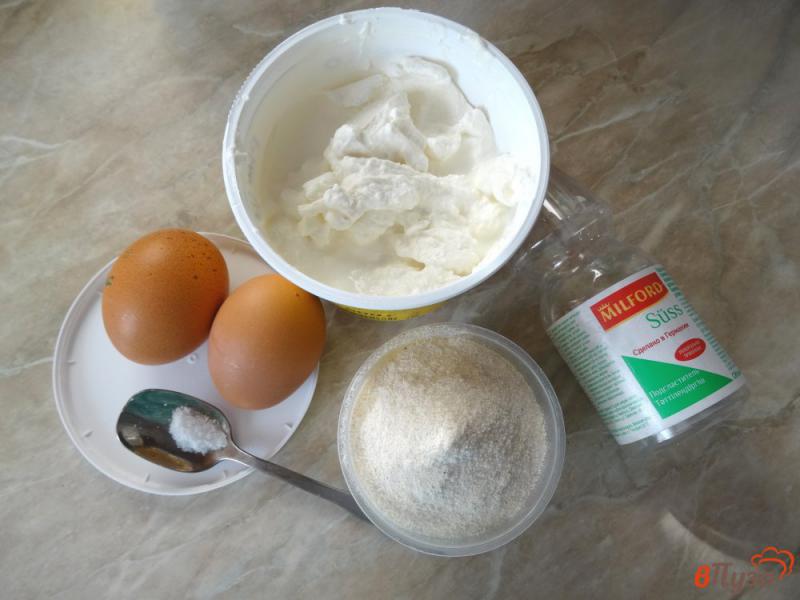 Фото приготовление рецепта: Сырники из рикотты с кокосовой мукой шаг №1
