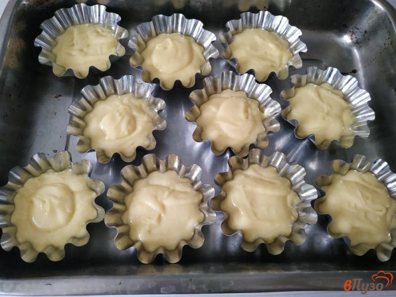 Фото приготовление рецепта: Кексы пасхальные на майонезе шаг №7