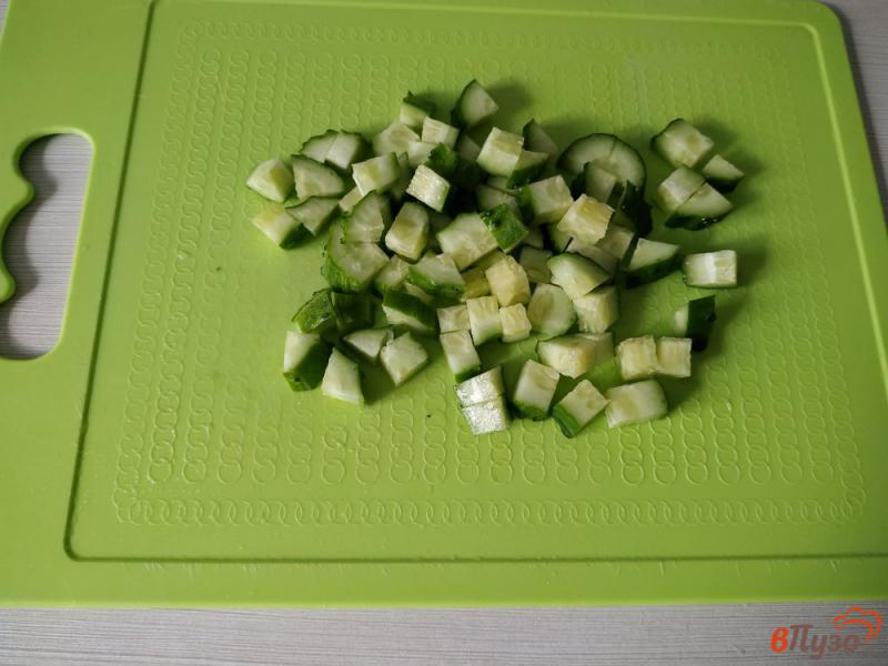 Фото приготовление рецепта: Салат с языком и сыром шаг №5