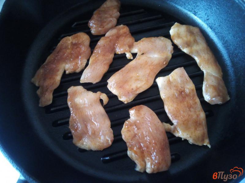 Фото приготовление рецепта: Отбивные из куриного филе шаг №5