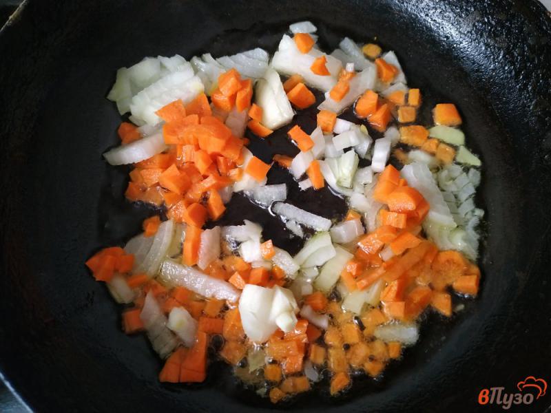 Фото приготовление рецепта: Суп с перловкой на индюшином бульоне шаг №5
