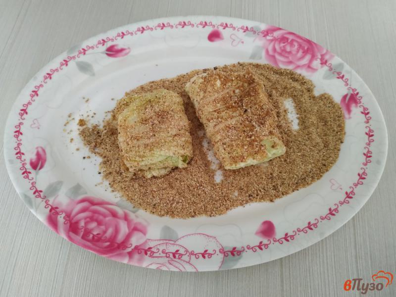 Фото приготовление рецепта: Шницель из пекинской капусты шаг №6