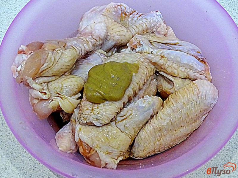 Фото приготовление рецепта: Картофель с куриными крыльями в духовке шаг №2
