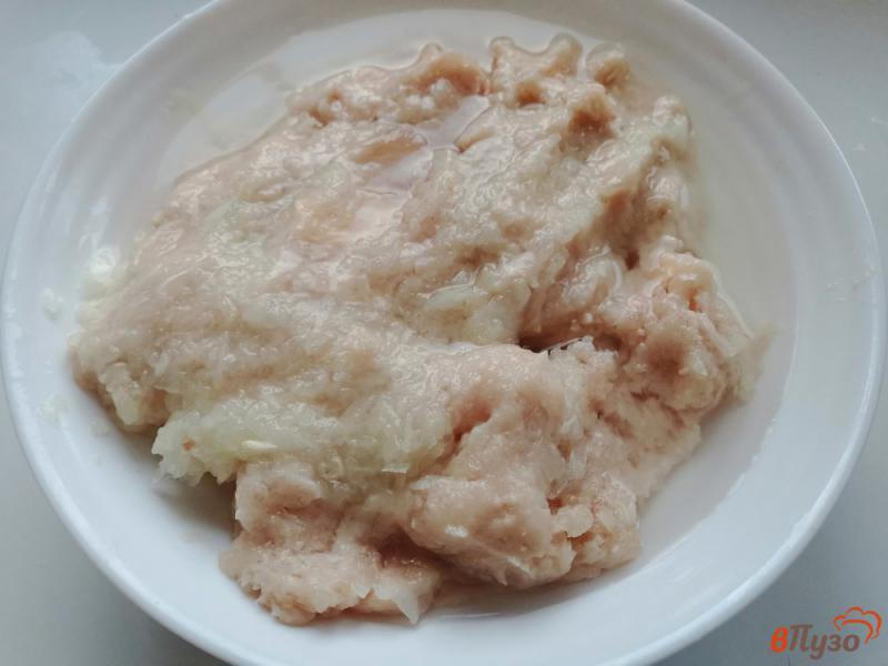 Фото приготовление рецепта: Чебуреки из лаваша с курицей и сыром шаг №5