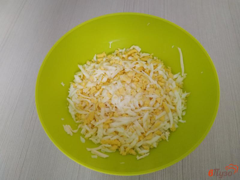Фото приготовление рецепта: Сырный салат в шариках шаг №4