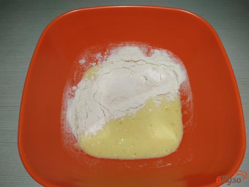 Фото приготовление рецепта: Куриная отбивная в яично-сметанном кляре шаг №4