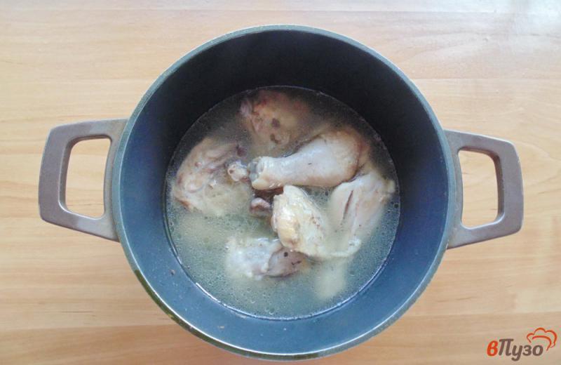 Фото приготовление рецепта: Гуляш из курицы с лапшой шаг №3