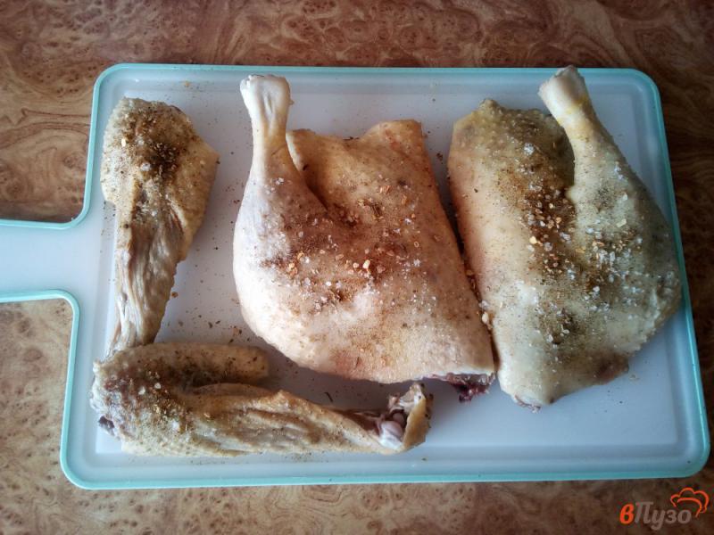 Фото приготовление рецепта: Утка кусочками с картофелем в духовке шаг №1