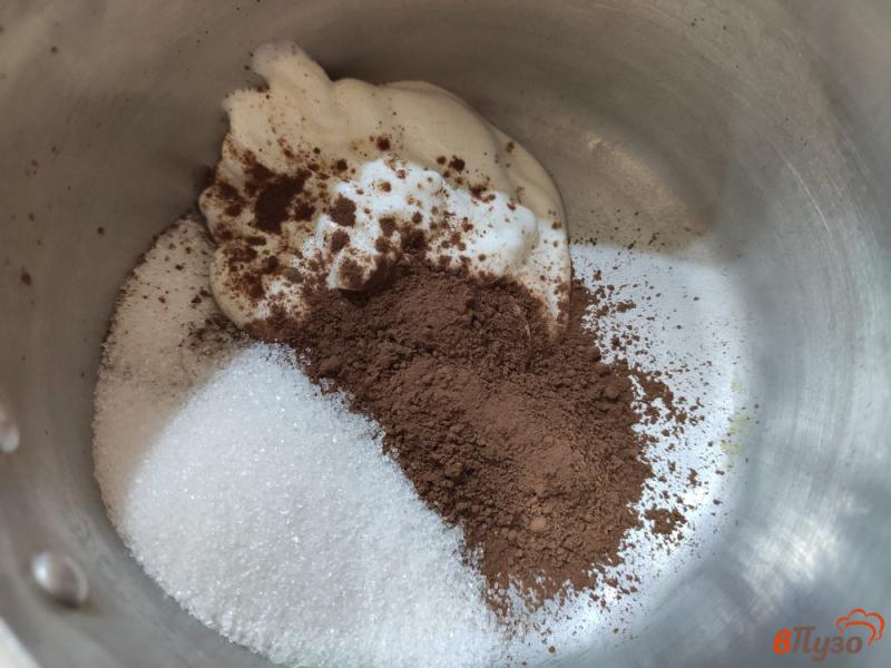 Фото приготовление рецепта: Шоколадные панкейки с соусом шаг №7