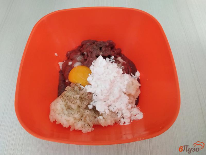Фото приготовление рецепта: Печёночные котлеты с рисом шаг №4