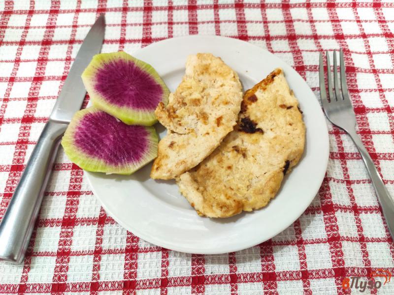 Фото приготовление рецепта: Куриное филе в кефире и горчице шаг №8