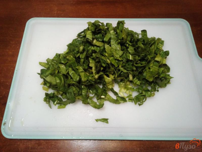 Фото приготовление рецепта: Омлет со шпинатом и зеленью шаг №1