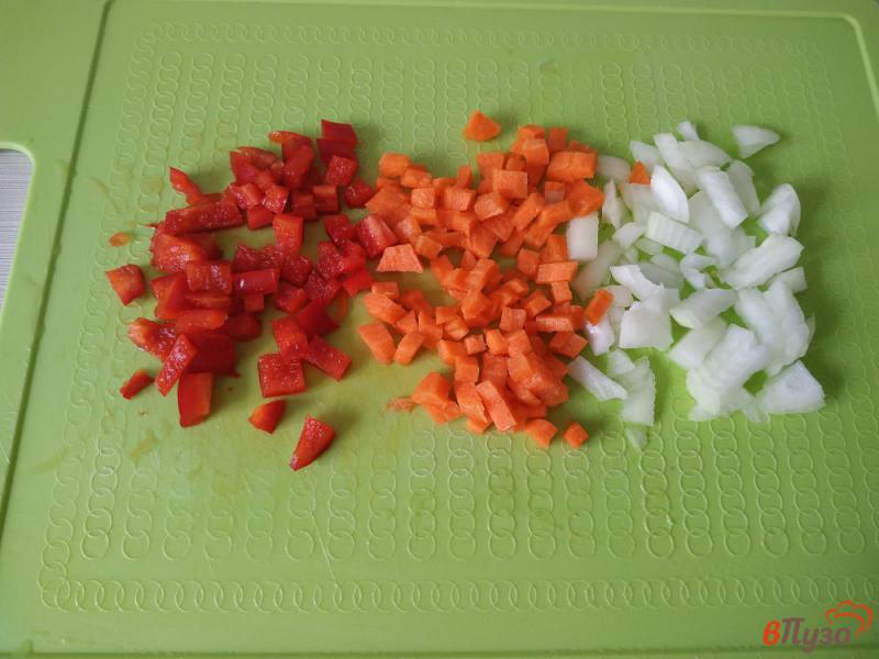 Фото приготовление рецепта: Рис с курицей и овощами в пароварке шаг №1