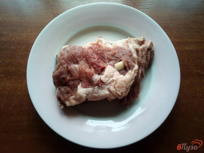 Фото приготовление рецепта: Картофель со свиными ребрами в духовке шаг №1