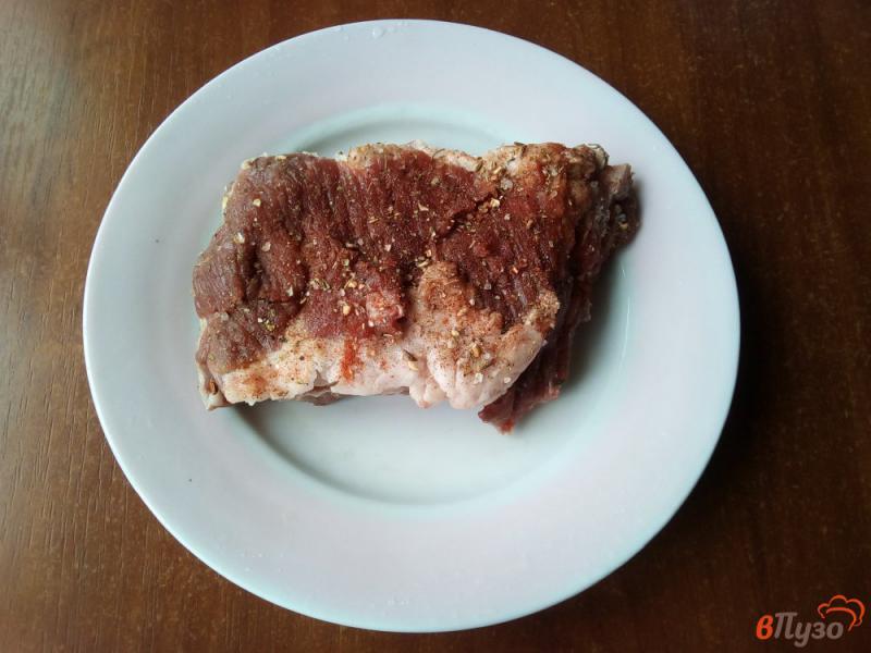Фото приготовление рецепта: Картофель со свиными ребрами в духовке шаг №2