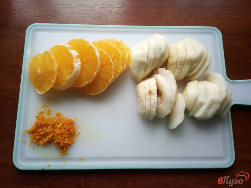 Фото приготовление рецепта: Шарлотка с яблоками и апельсином шаг №1
