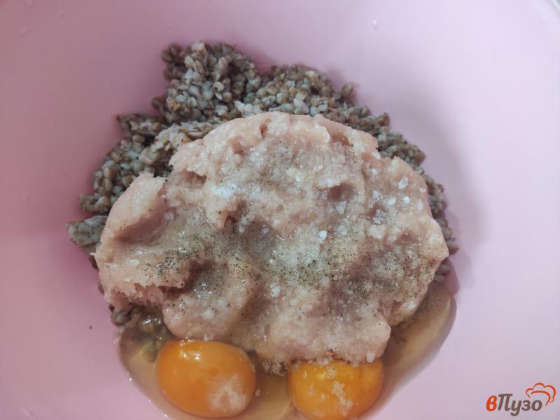 Фото приготовление рецепта: Гречаники в сметанно-томатном соусе шаг №2