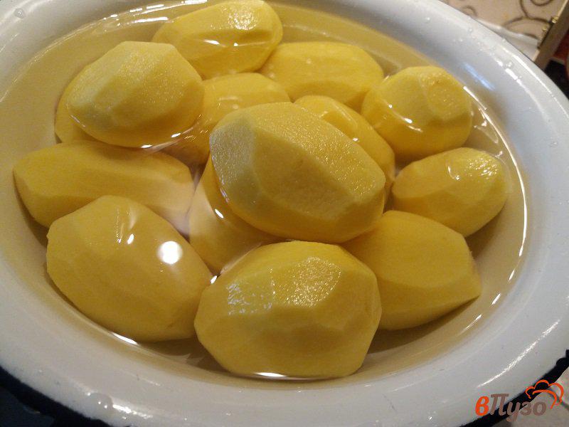 Фото приготовление рецепта: Запеченный картофель с укропом шаг №1