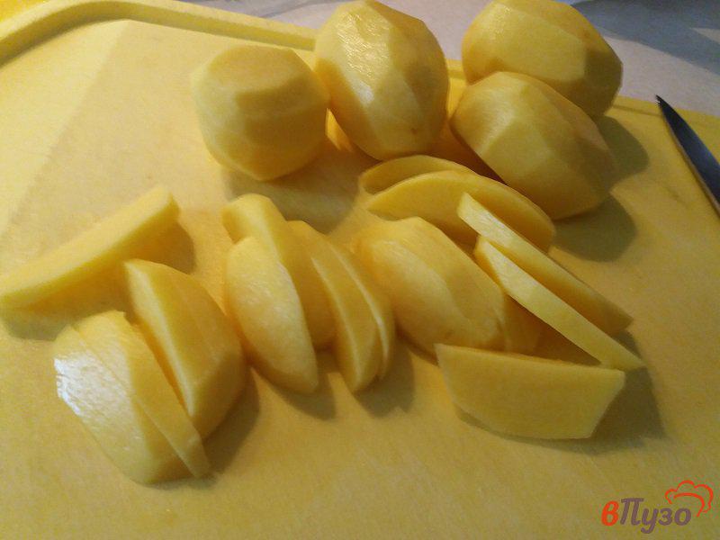 Фото приготовление рецепта: Запеченный картофель с укропом шаг №2