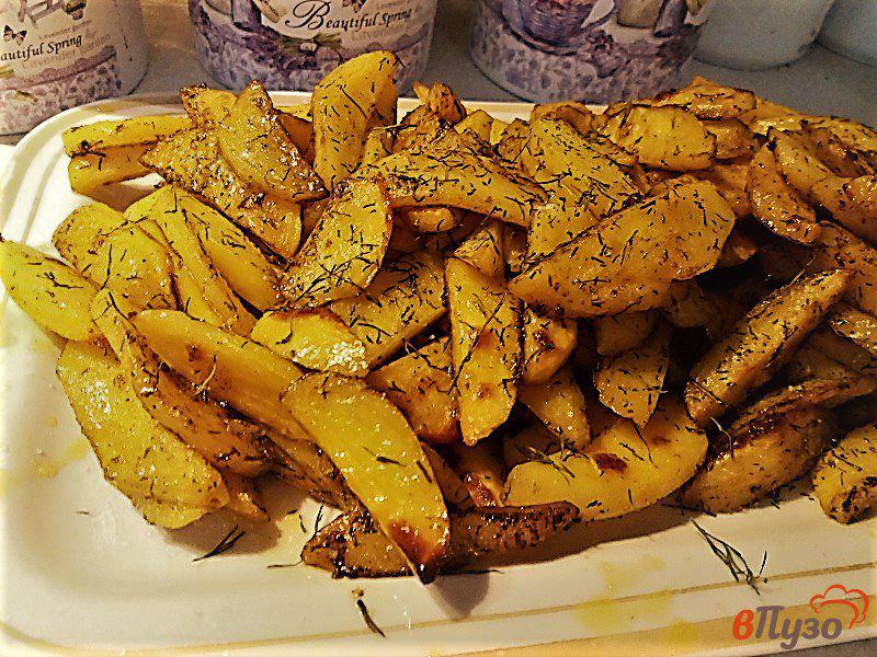 Фото приготовление рецепта: Запеченный картофель с укропом шаг №8