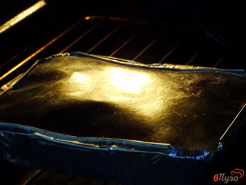Фото приготовление рецепта: Картофельная запеканка с сыром и фаршем шаг №12